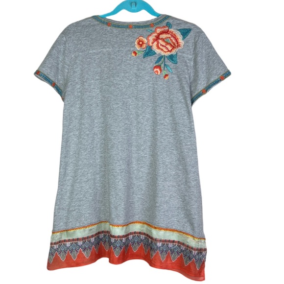 Johnny Was Aveline Scarf Flounce Tunic Short Sleeve Embroidered Silk Gray Top M - Picture 6 of 10